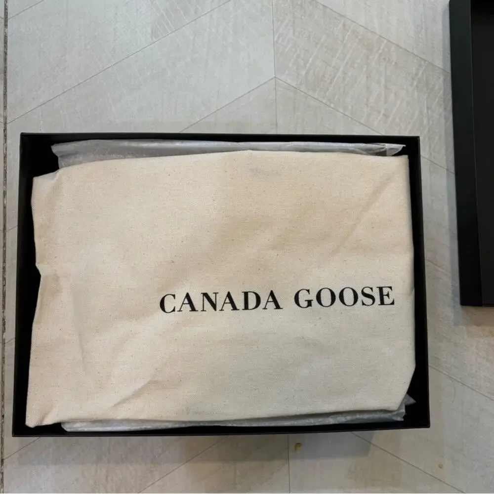 NWT Canada Goose Cypress Puffer Boot Black